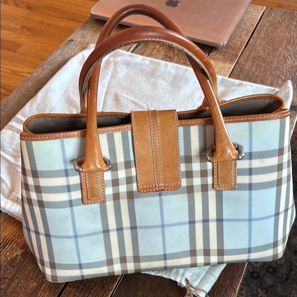 Burberry Tan and Cream Satchel with Iconic Check Pattern - Picture 5 of 11